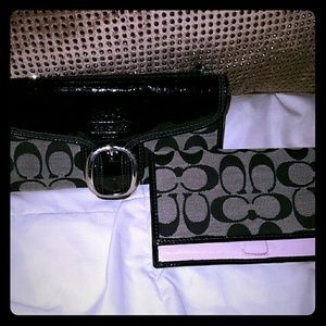 COACH WALLET& CHECK BOOK COVER