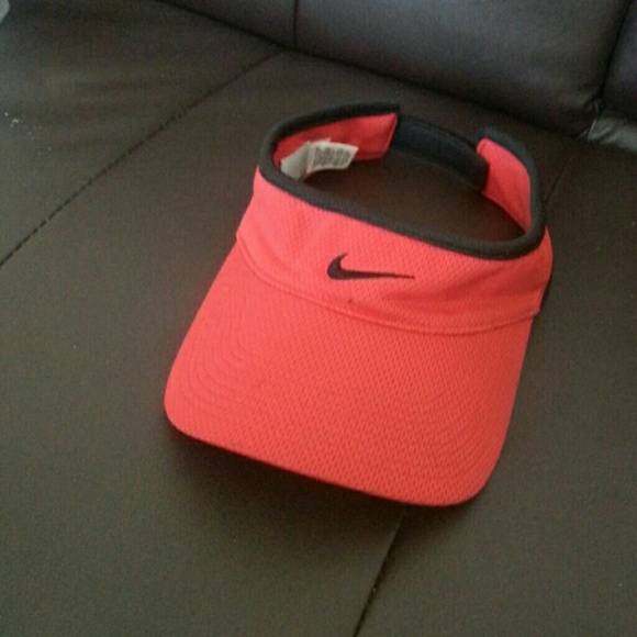 Nike Men's Visor