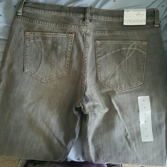 Jean - Picture 2 of 4