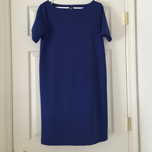Gap maternity dress size M