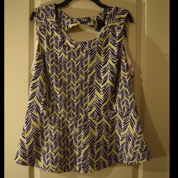 Worthington peplum tank
