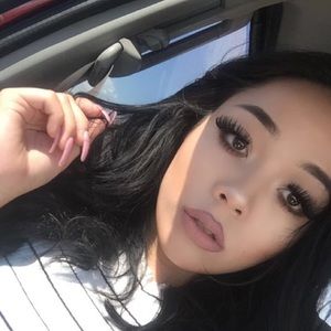 Meet your Posher, Monique