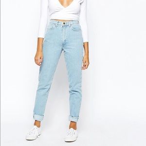 Adorable American apparel mom jeans