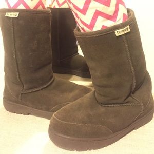 Bearpaw Brown Boots