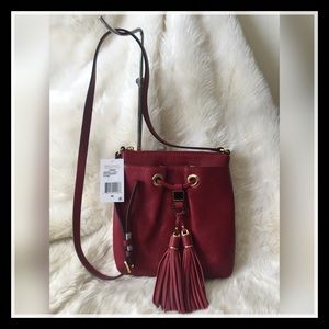 Michael Kors Camden Leather Drawstring Crossbody💟