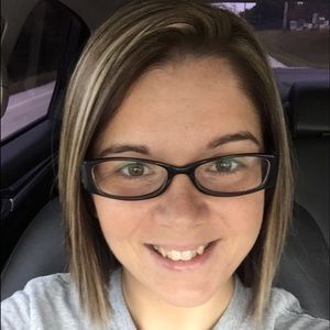 Meet your Posher, Cassie