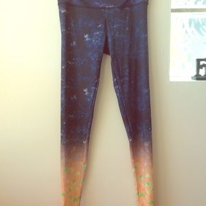 Size M onzie Galaxy leggings