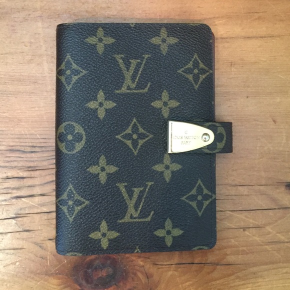 Daily planner (comes with address book)