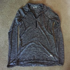 NWOT Under armour long sleeve top semi-fitted