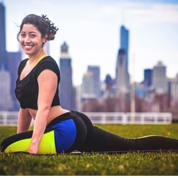 Alo yoga pants size small