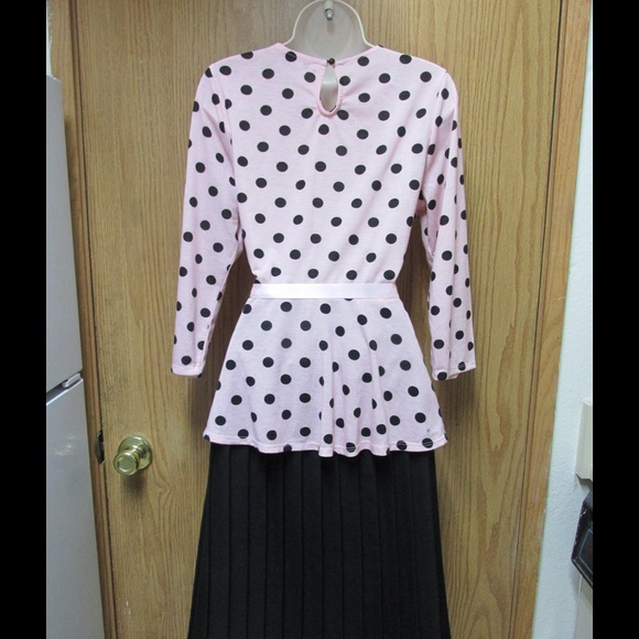 Chic Pink Peplum Top W/ Black Polka Dots & 2 Belts - Picture 4 of 4