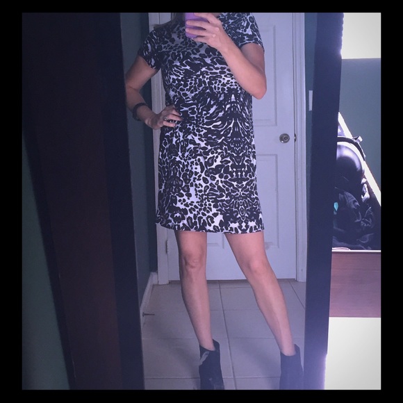 H and m black and white leopard dress small