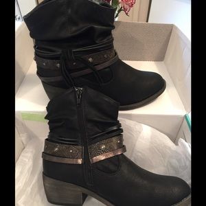 Joan western style from maurices sz9 bnwb