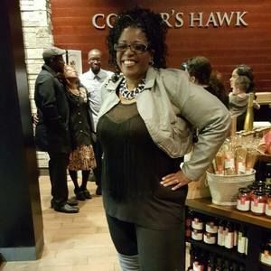 Meet your Posher, Tia