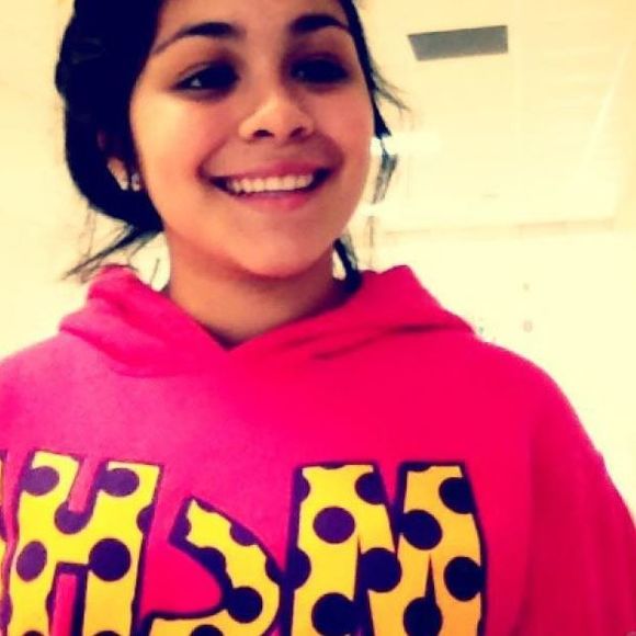 Meet your Posher, Nicole - Picture 1 of 1