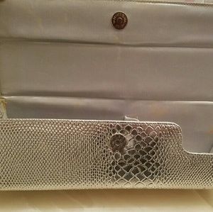 Luminess air storage carrying case