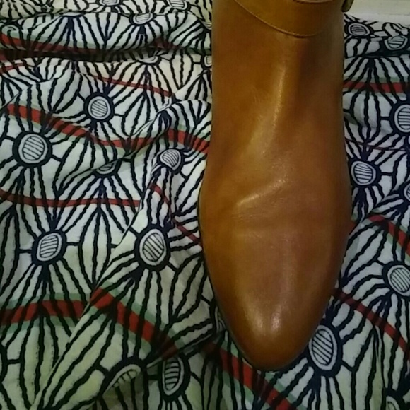 Boots - Picture 3 of 4