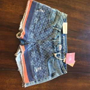 Adorable Patterned Jean Shorts