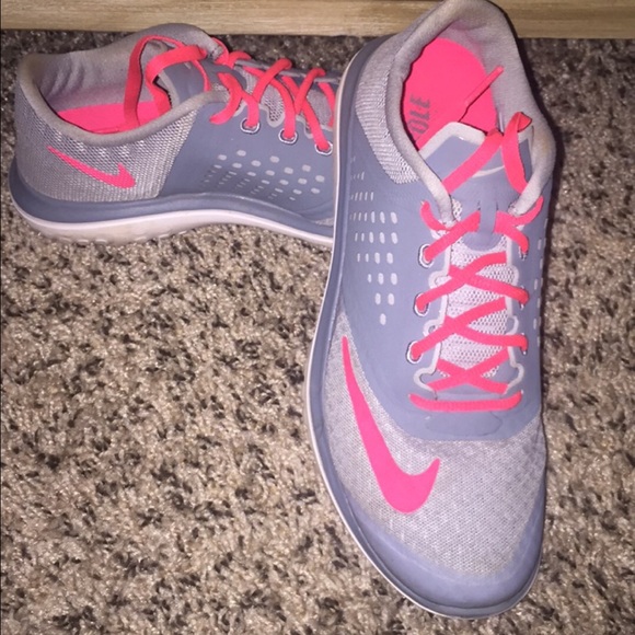 Nike Tennis shoes barely worn maybe 5 times total.