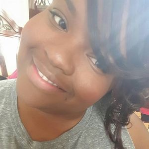 Meet your Posher, Tia