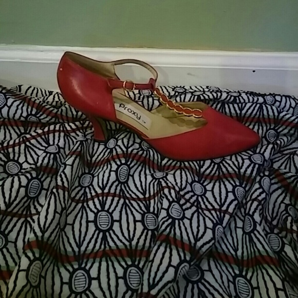 Shoes - Picture 2 of 4
