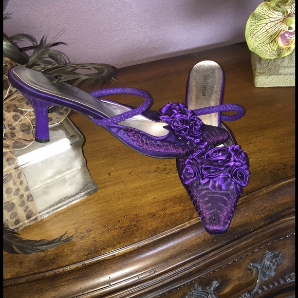 John Fashion heels. Purple. Size 10