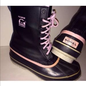 Sorel black and pink leather duck boots