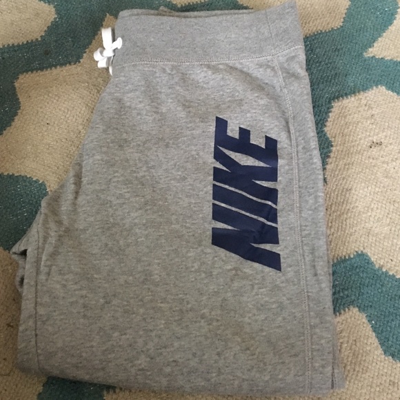 Nike capris sweats