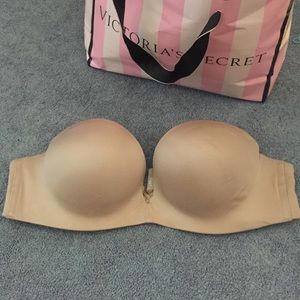 Bombshell strapless bra