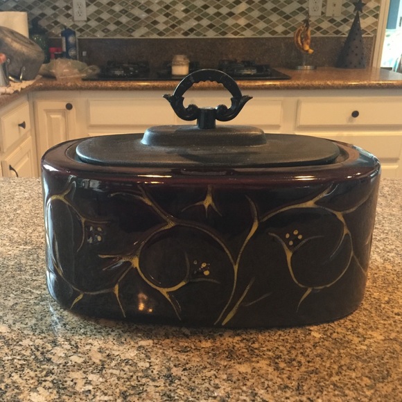 Ceramic decorative container. Perfect condition.