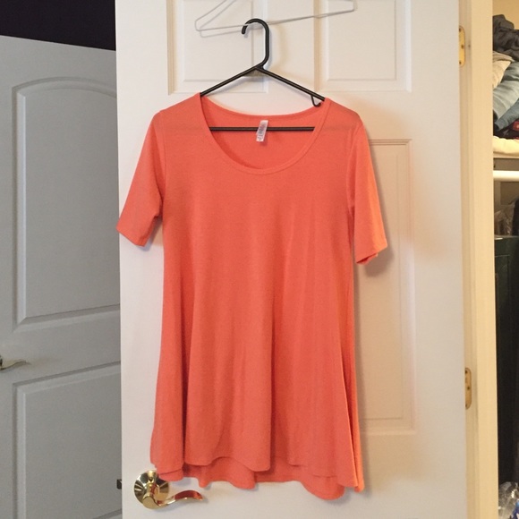 Lularoe perfect tee