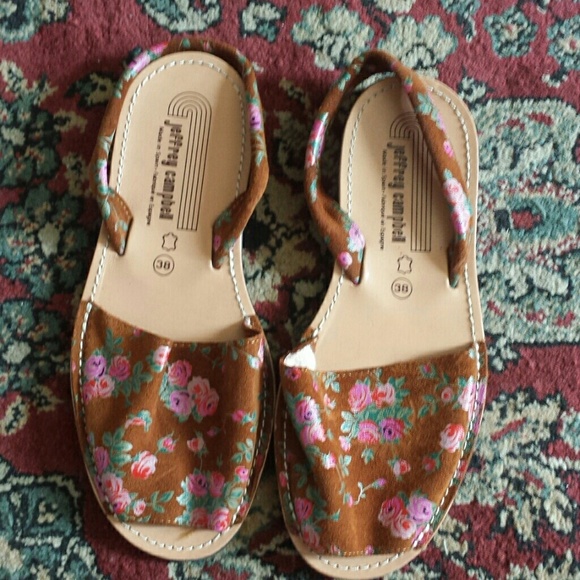 Jeffrey Campbell peeptoe leather printed slides 38