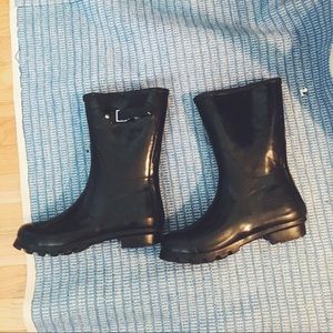 Black rain boots