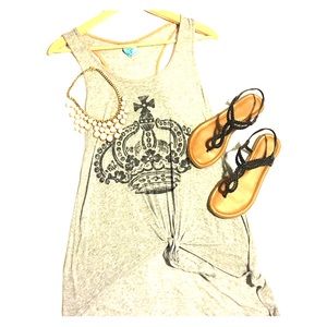 Grey razorback tank Hip size Medium