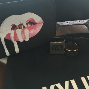 Birthday edition Kylie crème shadow