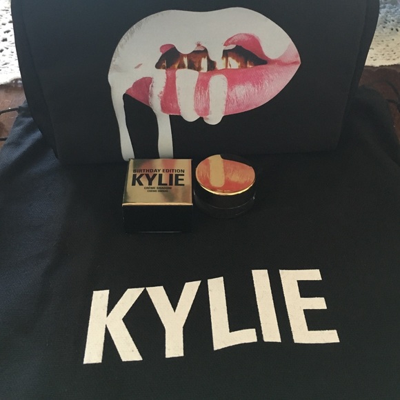 Kylie Cosmetics Birthday Edition Crème Shadow