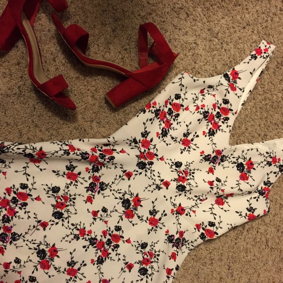 Fitted skater floral dress