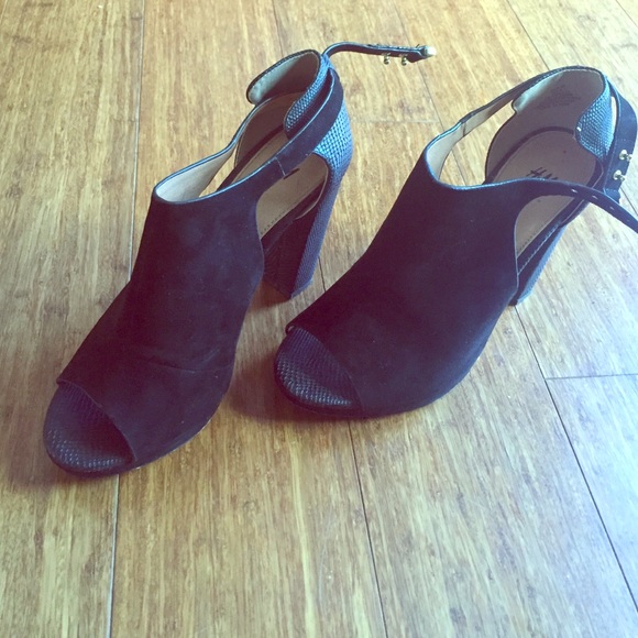 H&M Black Wedges