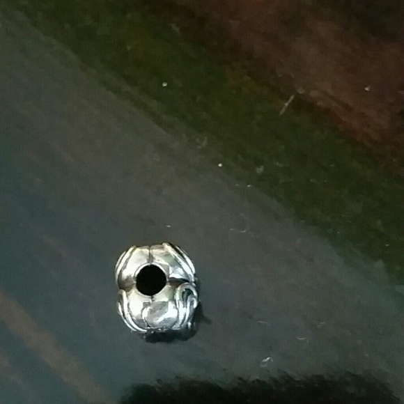 Pandora heart clip charm - Picture 2 of 3