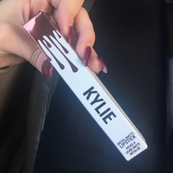 Kylie metal matte Reign