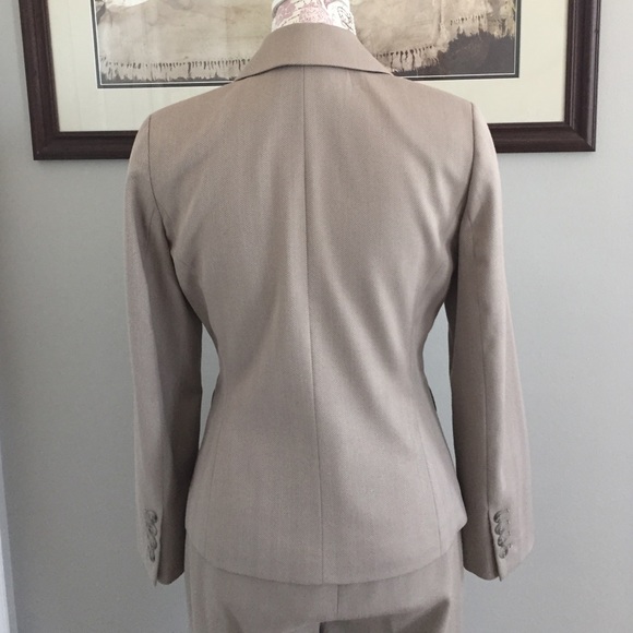 SOLD locally Ann Taylor 2 Piece Suit - Picture 4 of 4