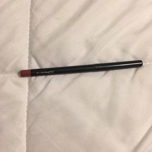 Mac beurre lip liner