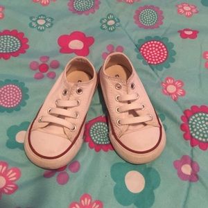 White Baby/toddler shoes size 5