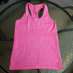 Lululemon run swiftly racerback size 6