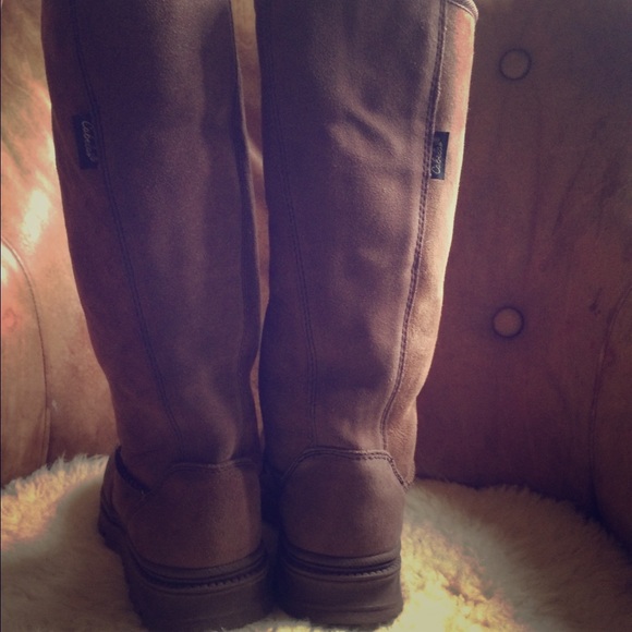 Cabela Ugg Style Boot