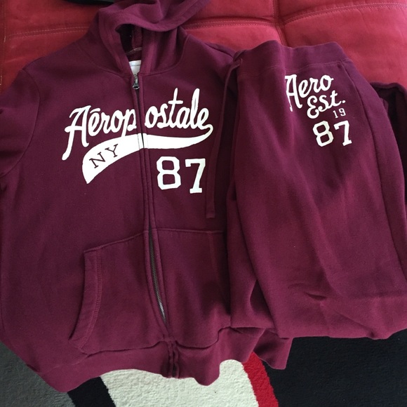 Maroon Aeropostale jogging outfit ❌❌SOLD❌❌