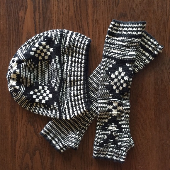 Gap hat and glove set
