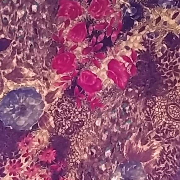 Dressbarn Purple & Blue Floral Top, M #0032 - Picture 3 of 4