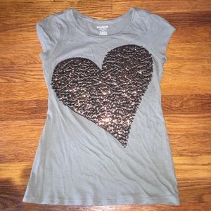Army green Express heart size S shirt!!