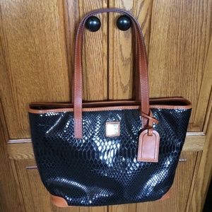 Dooney & Bourke tote
